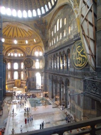 Hagia Sophia innen web