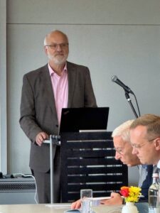 Eröffnungsansprache durch Prof. Dr. Guido Haussmann (IOS)